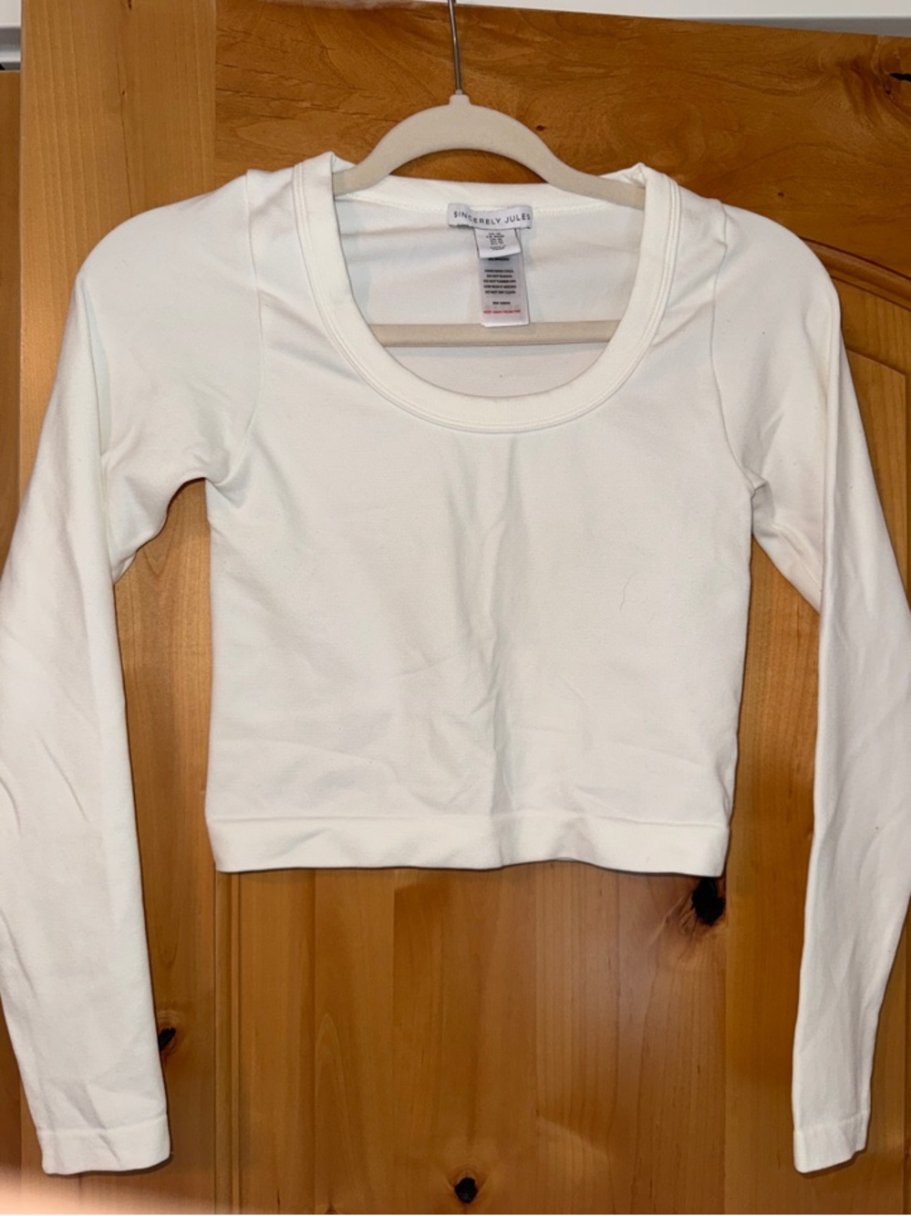 Sincerely Jules White Cropped Scoop Neck Long-Sleeve Top